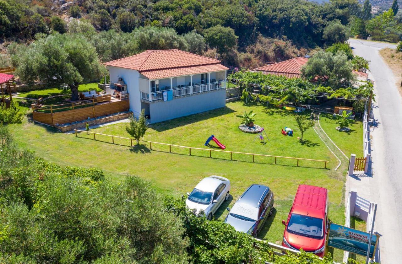 Studios Vagelis Kalamítsion Exteriör bild
