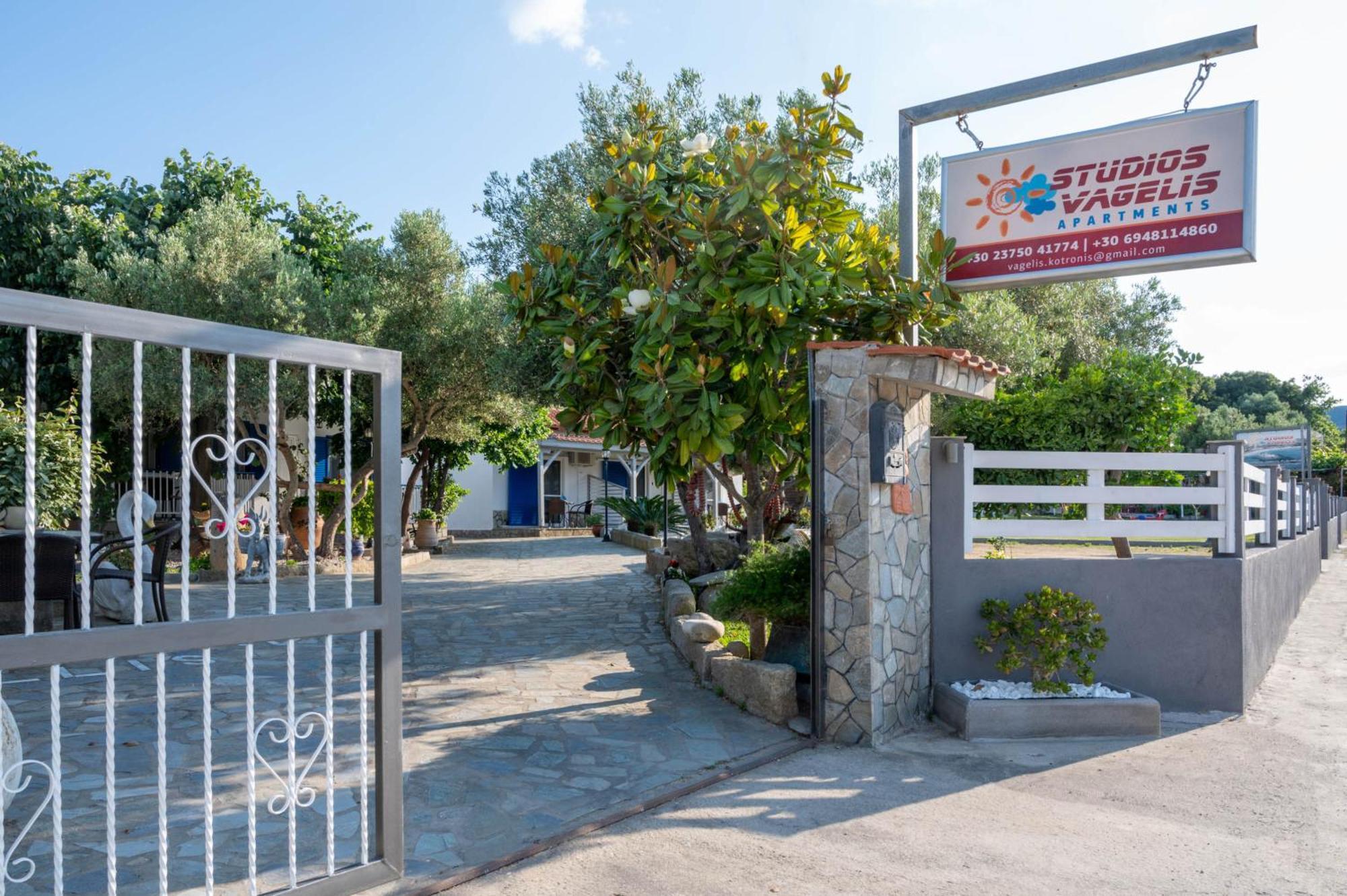 Studios Vagelis Kalamítsion Exteriör bild